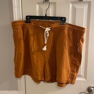 Old Navy Cotton Shorts with Cream Tassel Belt NWT